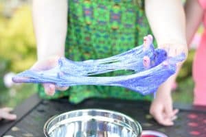 Faire du slime sans colle : techniques et recettes simples